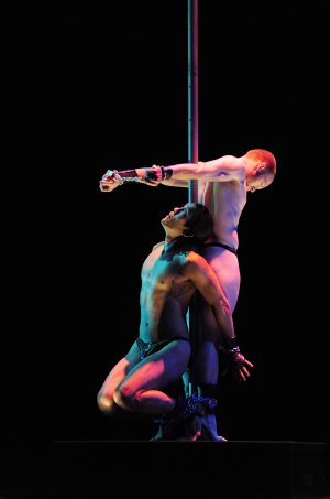 [esc] performed by Pilobolus Dance Theater (Photo credit: John Kane)